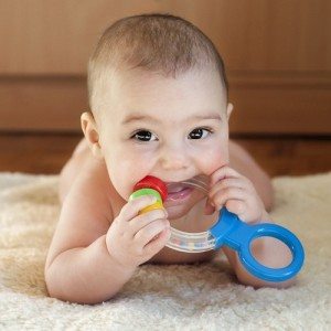 How to soothe baby's teething the natural way